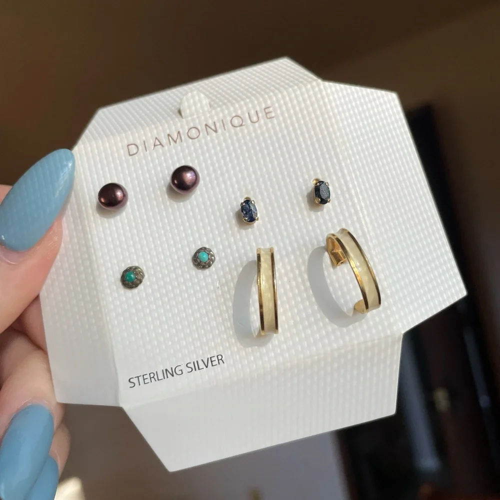 earring bundle ! - Picture 2 of 4